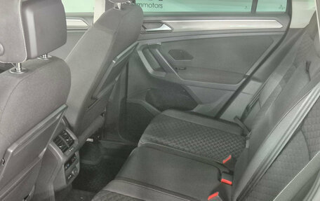 Volkswagen Tiguan II, 2018 год, 2 199 000 рублей, 19 фотография