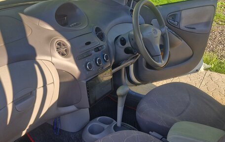 Toyota Platz, 2002 год, 395 000 рублей, 4 фотография