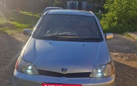 Toyota Platz, 2002 год, 395 000 рублей, 8 фотография