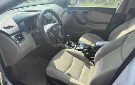 Hyundai Elantra V, 2015 год, 660 000 рублей, 6 фотография