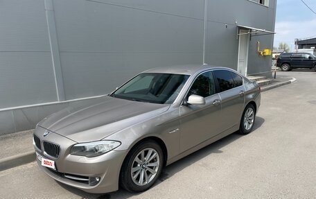 BMW 5 серия, 2013 год, 1 980 000 рублей, 3 фотография