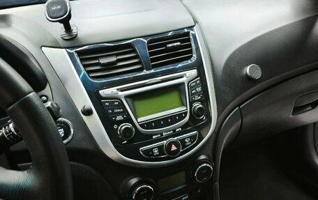 Hyundai Solaris II рестайлинг, 2013 год, 775 000 рублей, 3 фотография
