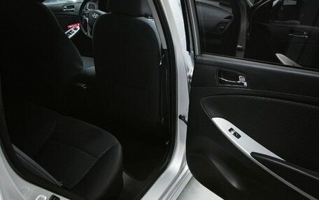 Hyundai Solaris II рестайлинг, 2013 год, 775 000 рублей, 11 фотография