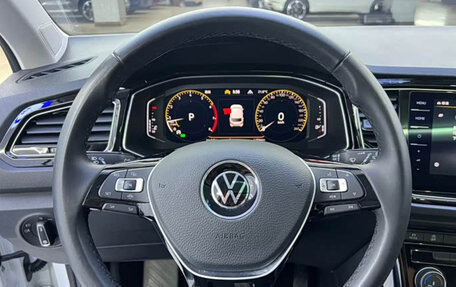 Volkswagen T-Roc I, 2022 год, 1 499 000 рублей, 5 фотография