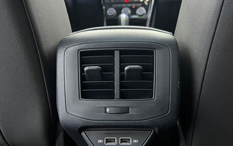 Volkswagen T-Roc I, 2022 год, 1 499 000 рублей, 11 фотография