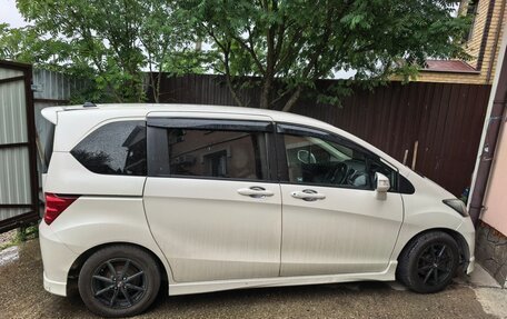 Honda Freed I, 2010 год, 800 000 рублей, 2 фотография