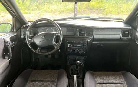 Opel Vectra B рестайлинг, 1998 год, 130 000 рублей, 13 фотография