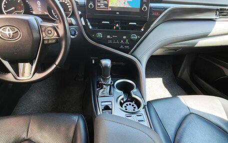 Toyota Camry, 2022 год, 2 700 000 рублей, 10 фотография