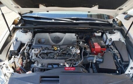 Toyota Camry, 2022 год, 2 700 000 рублей, 9 фотография