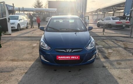 Hyundai Solaris II рестайлинг, 2011 год, 700 000 рублей, 2 фотография