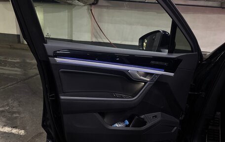 Volkswagen Touareg III, 2020 год, 4 400 000 рублей, 8 фотография