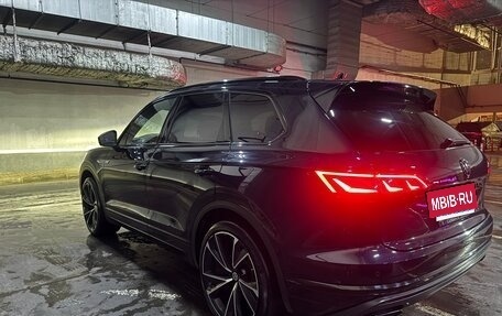 Volkswagen Touareg III, 2020 год, 4 400 000 рублей, 2 фотография