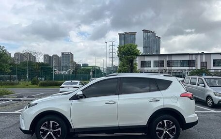Toyota RAV4, 2019 год, 1 900 000 рублей, 7 фотография
