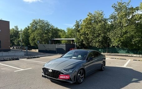 Hyundai Sonata VIII, 2022 год, 2 500 000 рублей, 4 фотография