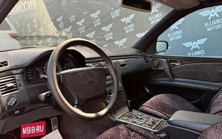 Mercedes-Benz E-Класс, 1997 год, 495 000 рублей, 10 фотография