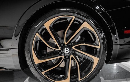 Bentley Continental GT, 2026 год, 54 800 000 рублей, 28 фотография
