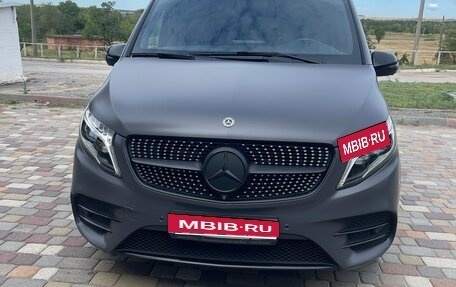 Mercedes-Benz V-Класс, 2019 год, 8 000 000 рублей, 2 фотография