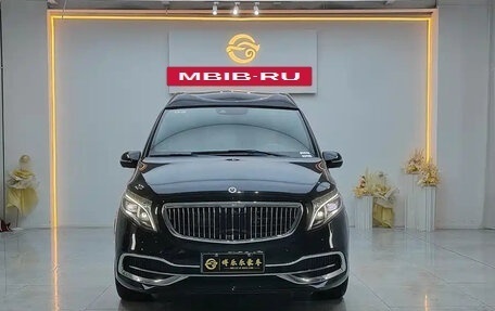 Mercedes-Benz V-Класс, 2024 год, 7 300 000 рублей, 2 фотография