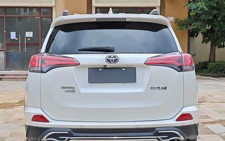 Toyota RAV4, 2019 год, 1 910 000 рублей, 4 фотография