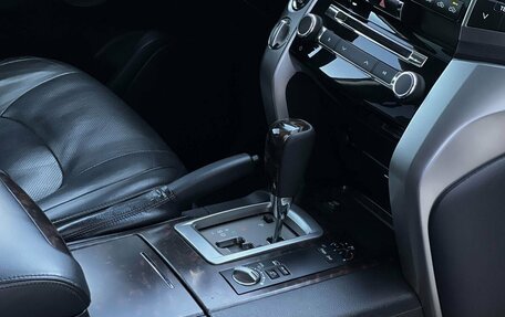 Toyota Land Cruiser 200, 2012 год, 4 090 000 рублей, 25 фотография