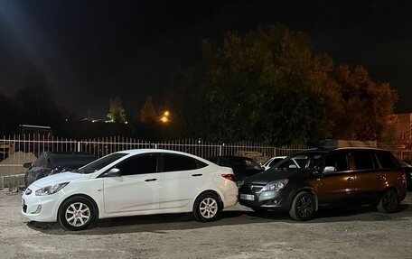 Hyundai Solaris II рестайлинг, 2013 год, 650 000 рублей, 3 фотография