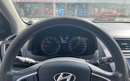 Hyundai Solaris II рестайлинг, 2014 год, 830 000 рублей, 9 фотография