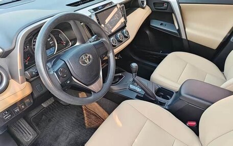 Toyota RAV4, 2018 год, 1 900 000 рублей, 7 фотография