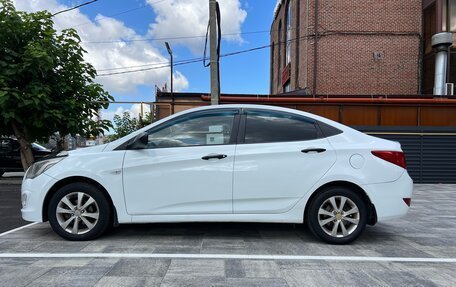 Hyundai Solaris II рестайлинг, 2015 год, 590 000 рублей, 2 фотография