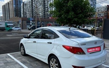 Hyundai Solaris II рестайлинг, 2015 год, 590 000 рублей, 10 фотография