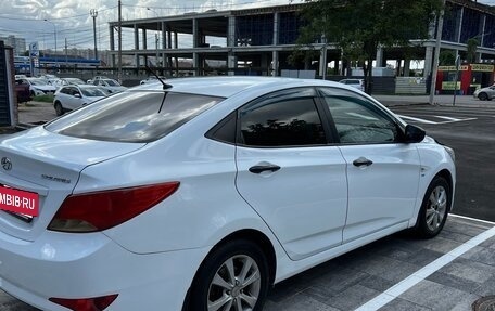 Hyundai Solaris II рестайлинг, 2015 год, 590 000 рублей, 6 фотография