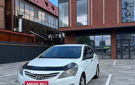 Hyundai Solaris II рестайлинг, 2015 год, 590 000 рублей, 9 фотография
