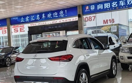 Mercedes-Benz GLA, 2022 год, 2 700 000 рублей, 2 фотография