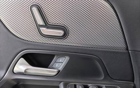 Mercedes-Benz GLA, 2022 год, 2 700 000 рублей, 11 фотография
