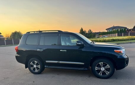 Toyota Land Cruiser 200, 2015 год, 4 990 000 рублей, 2 фотография