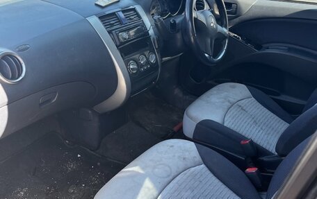 Mitsubishi Colt VI рестайлинг, 2002 год, 150 000 рублей, 9 фотография