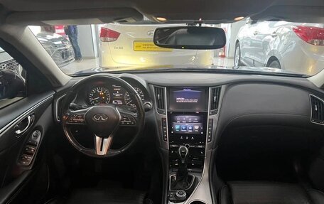 Infiniti Q50 I рестайлинг, 2017 год, 2 200 000 рублей, 11 фотография