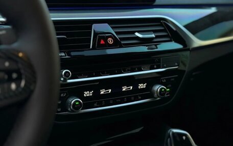 BMW 5 серия, 2019 год, 4 600 000 рублей, 39 фотография