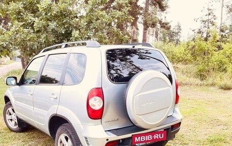 Chevrolet Niva I рестайлинг, 2018 год, 900 000 рублей, 8 фотография