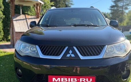 Mitsubishi Outlander III рестайлинг 3, 2008 год, 950 000 рублей, 2 фотография