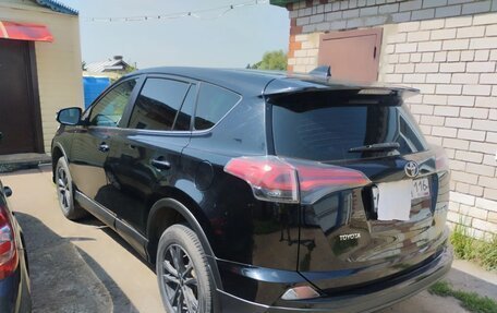 Toyota RAV4, 2017 год, 2 150 000 рублей, 3 фотография