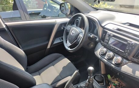 Toyota RAV4, 2017 год, 2 150 000 рублей, 7 фотография