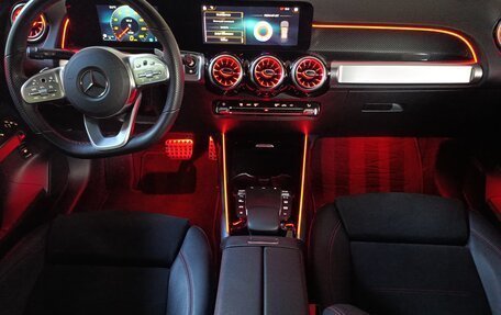 Mercedes-Benz GLB, 2021 год, 4 000 000 рублей, 27 фотография