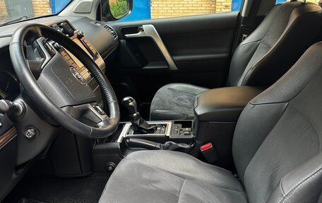 Toyota Land Cruiser Prado 150 рестайлинг 2, 2017 год, 5 250 000 рублей, 9 фотография