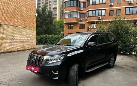 Toyota Land Cruiser Prado 150 рестайлинг 2, 2017 год, 5 250 000 рублей, 6 фотография
