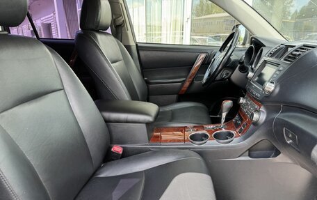 Toyota Highlander III, 2013 год, 1 997 000 рублей, 10 фотография