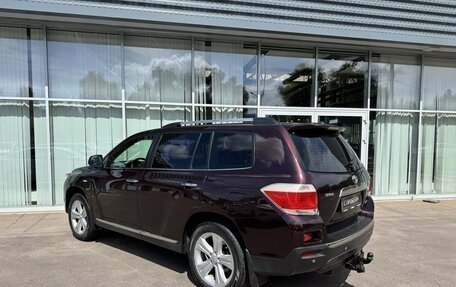 Toyota Highlander III, 2013 год, 1 997 000 рублей, 7 фотография