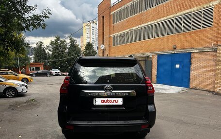 Toyota Land Cruiser Prado 150 рестайлинг 2, 2017 год, 5 250 000 рублей, 5 фотография