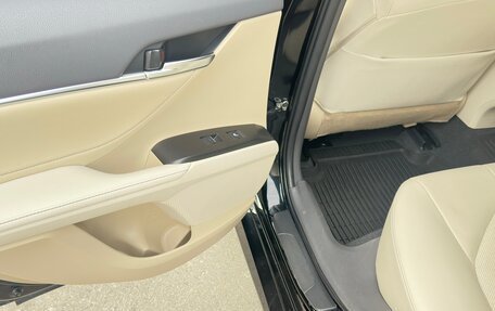 Toyota Camry, 2021 год, 2 950 000 рублей, 13 фотография