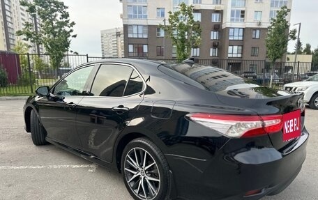 Toyota Camry, 2021 год, 2 950 000 рублей, 4 фотография