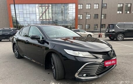 Toyota Camry, 2021 год, 2 950 000 рублей, 2 фотография